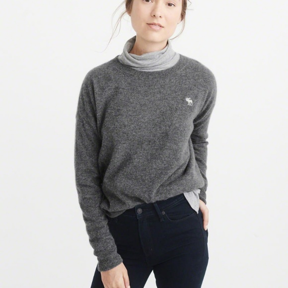 Abercrombie & Fitch Sweaters - ⭐️Final price⭐️Abercrombie Sweater